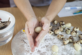 making quail egg for Basket illusion cake