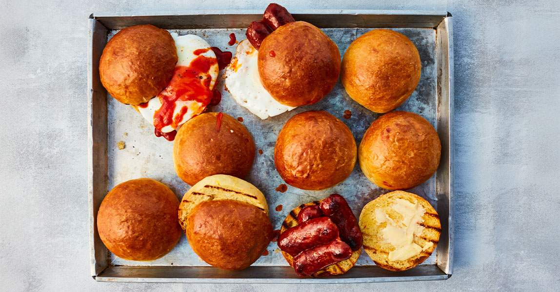 Saffron brioche buns